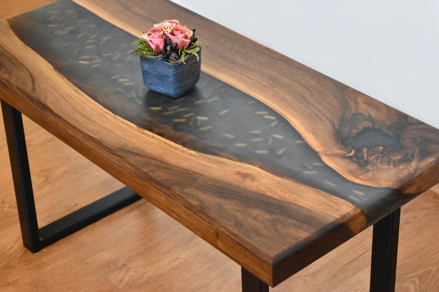 4 Tips to Properly Maintain Your Wooden Epoxy Table
